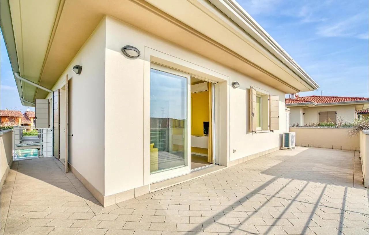 2 Bedroom Amazing Apartment In Puegnago Sul Garda Raffa Italia
