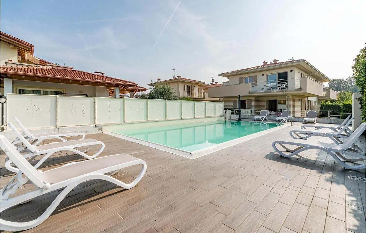 2 Bedroom Amazing Apartment In Puegnago Sul Garda Raffa