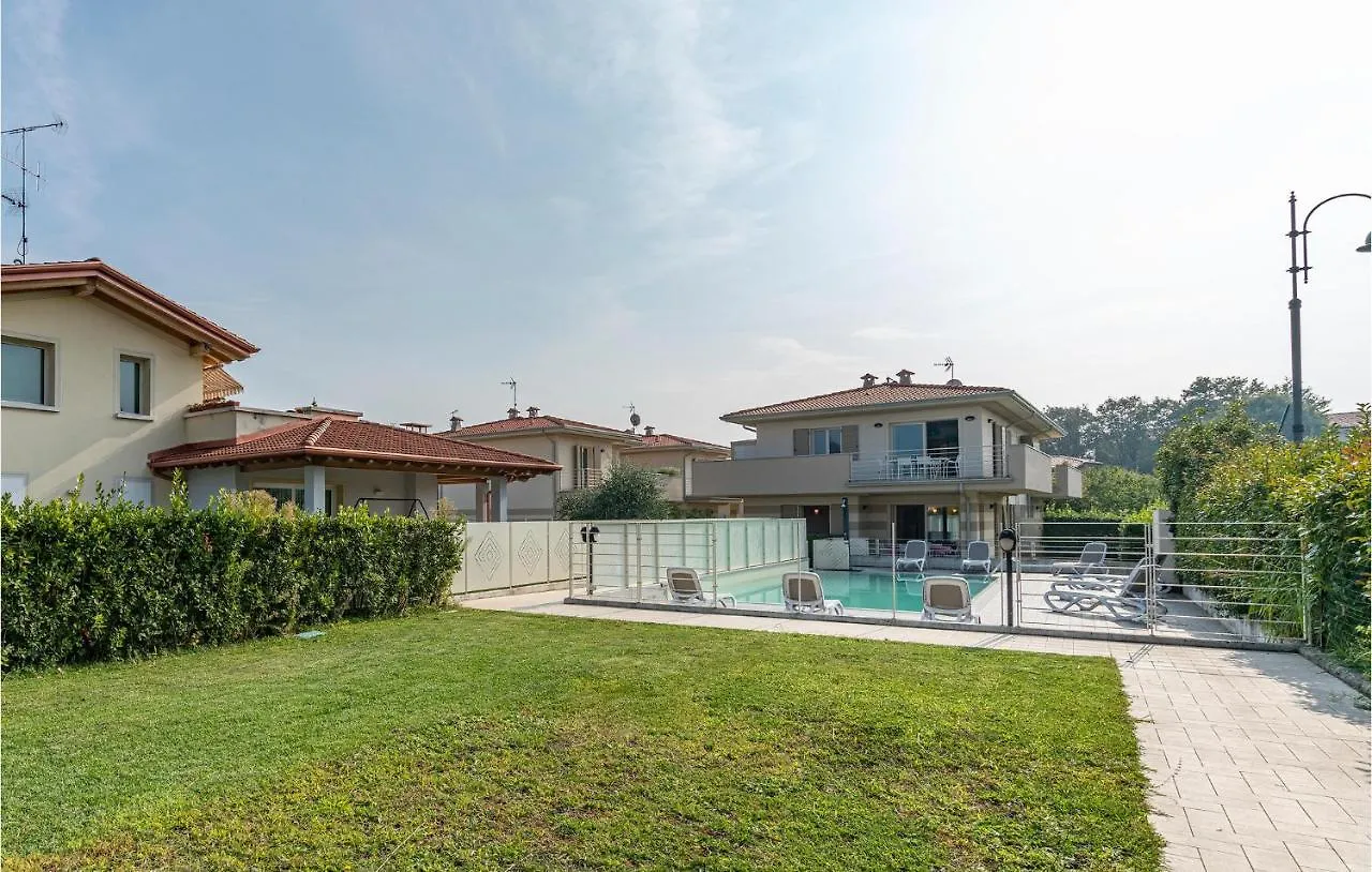 2 Bedroom Amazing Apartment In Puegnago Sul Garda Raffa