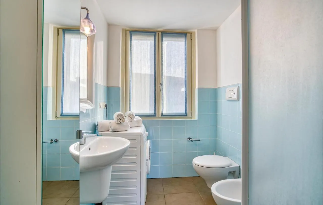 2 Bedroom Amazing Apartment In Puegnago Sul Garda Raffa