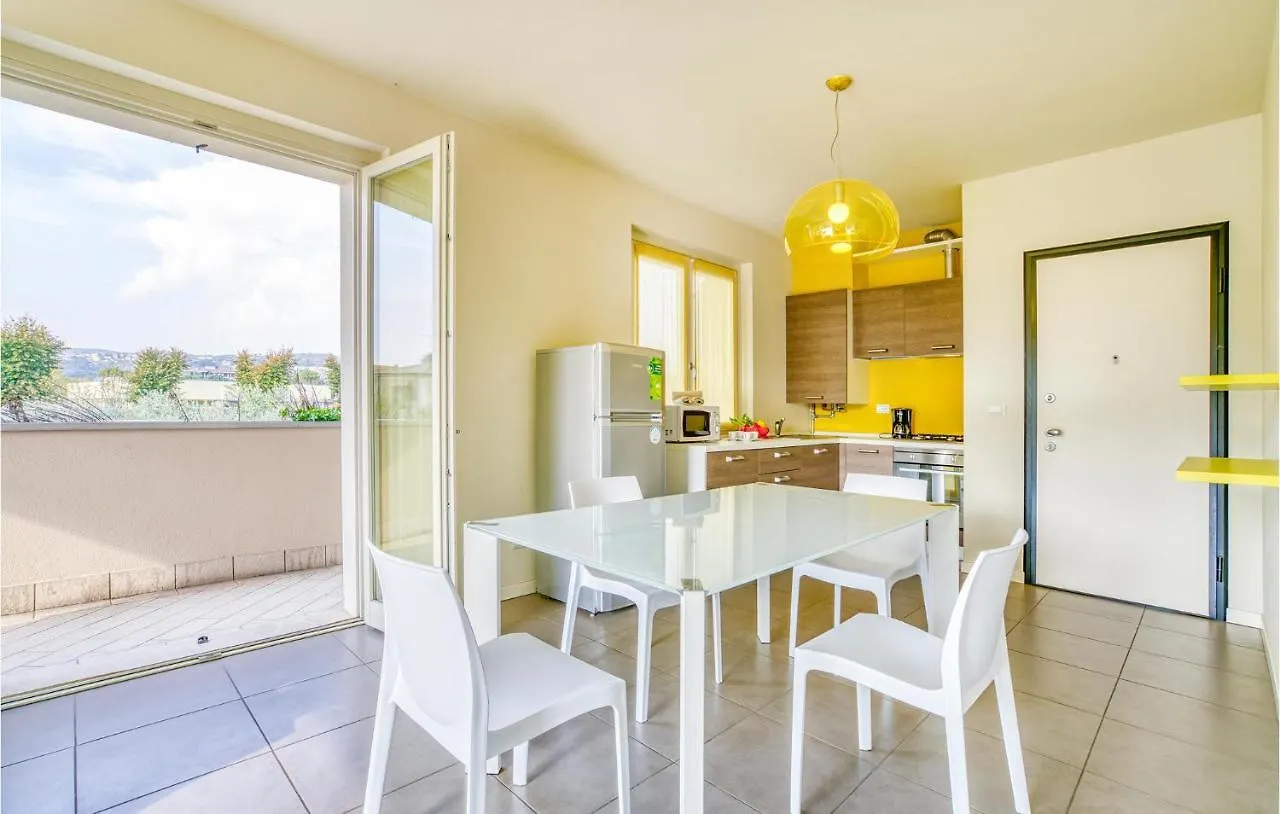 2 Bedroom Amazing Apartment In Puegnago Sul Garda Raffa