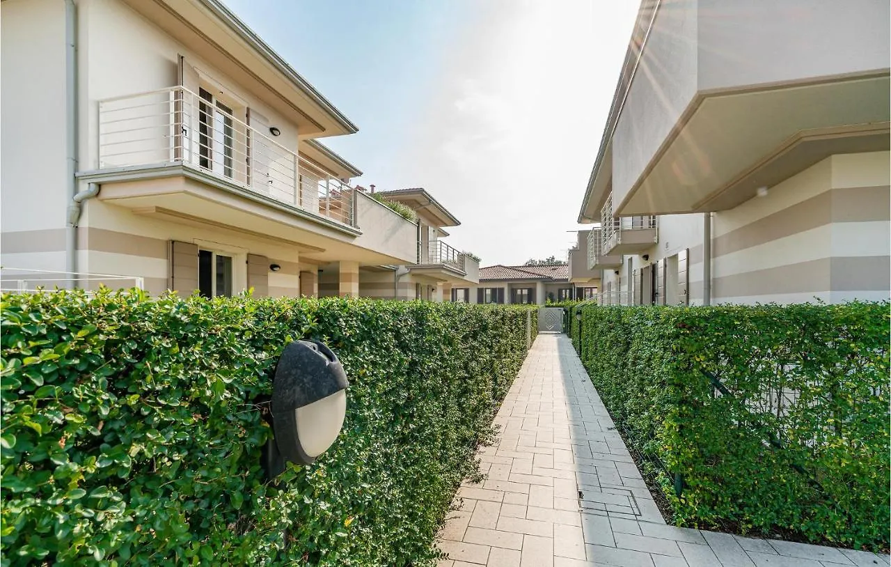 2 Bedroom Amazing Apartment In Puegnago Sul Garda Raffa