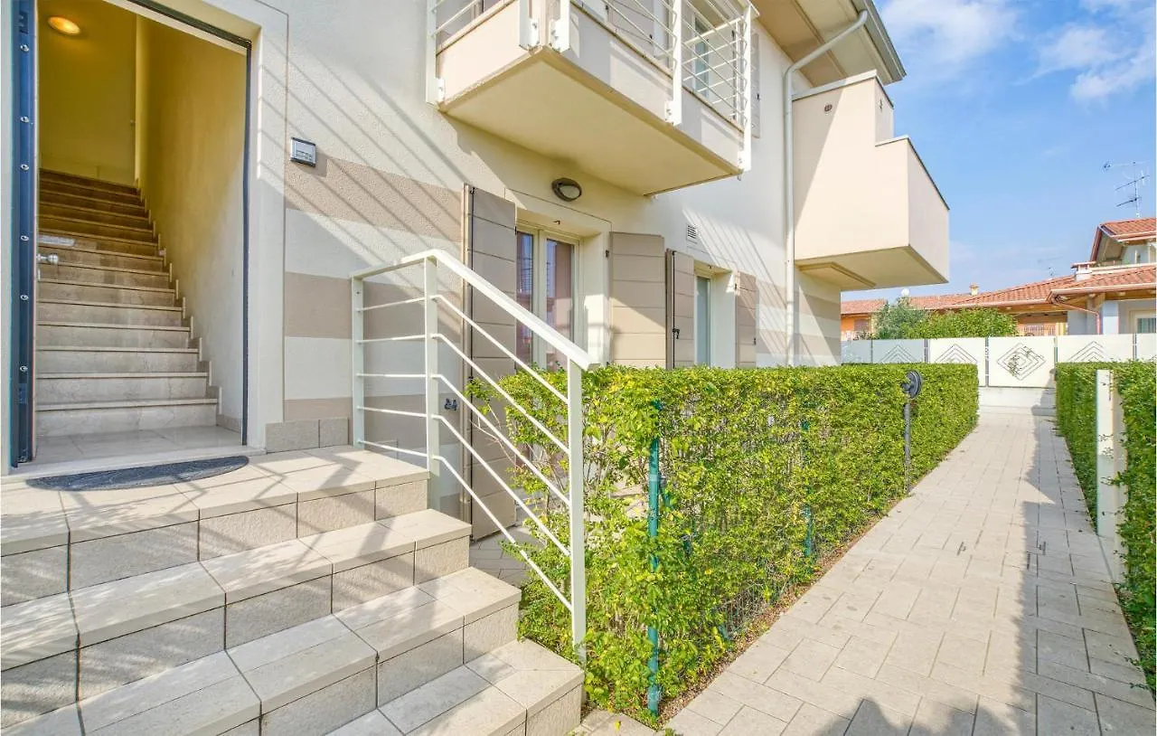 2 Bedroom Amazing Apartment In Puegnago Sul Garda Raffa Itálie