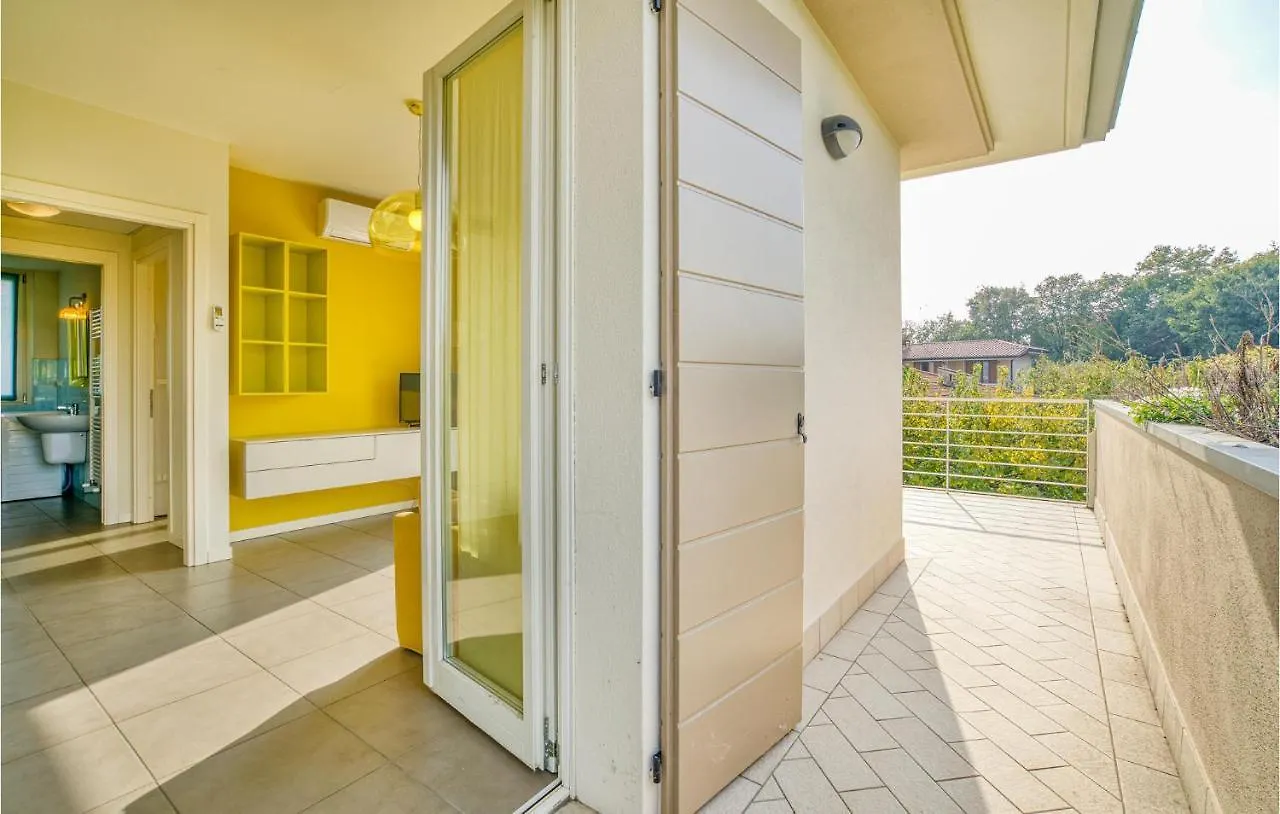 2 Bedroom Amazing Apartment In Puegnago Sul Garda Raffa